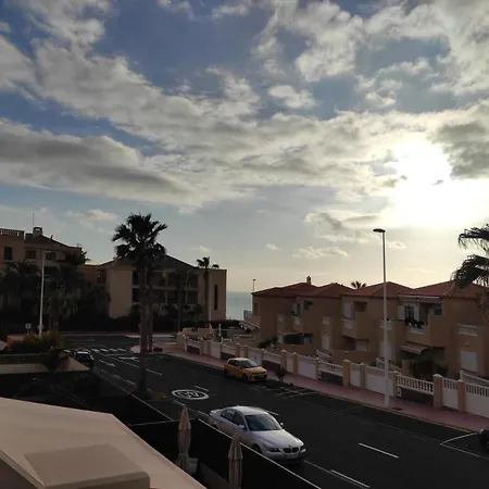 Vinnci Apartments Next Door To Vinnci 5 Star Hotel * アデヘ