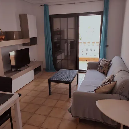 Vinnci Apartments Next Door To Vinnci 5 Star Hotel * アデヘ